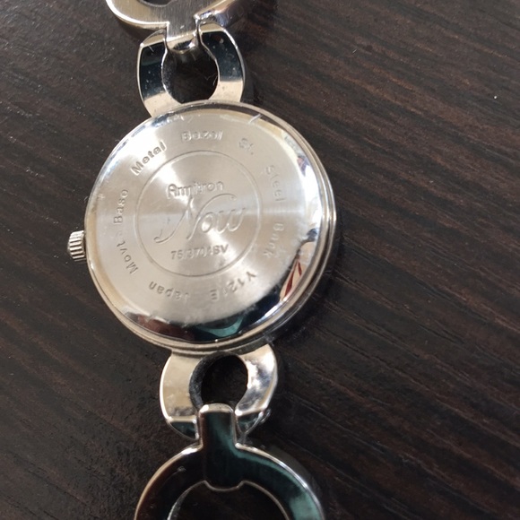 Armitron Now crystal - Picture 5 of 8